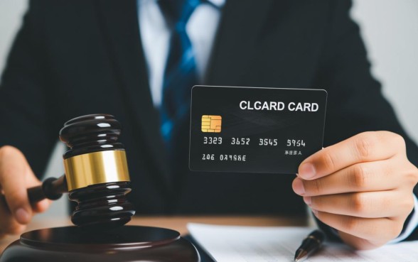 信用卡逾期银行起诉律师费谁付