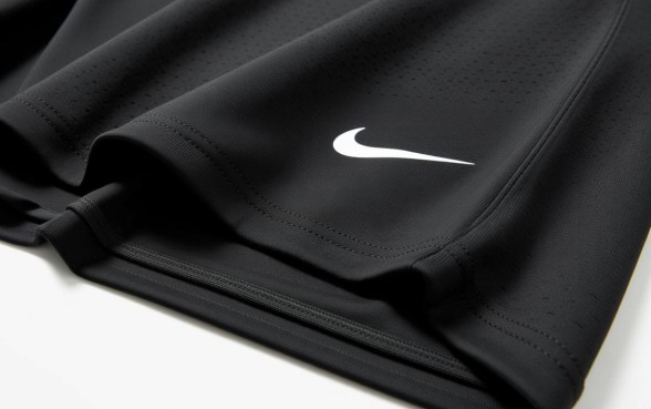 Nike衣服内包下面有个口子是干嘛的