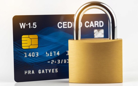 信用卡被锁定了要多久可以解除